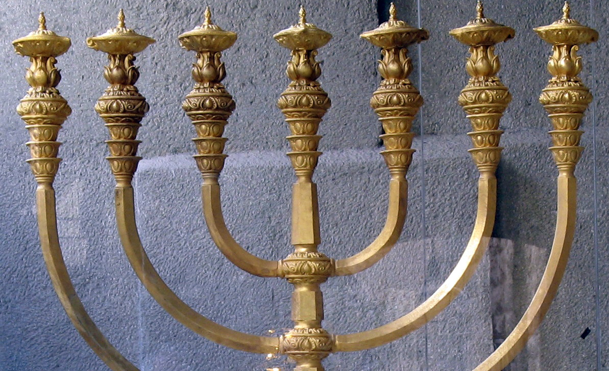 A replica of the original Temple menorah. Wikipedia.
