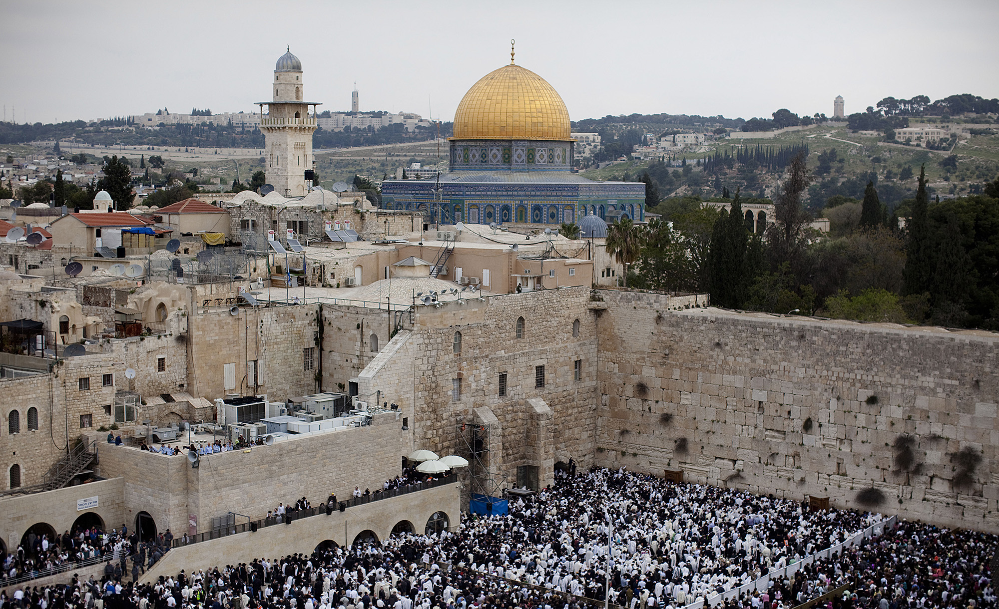 Thousands of Jews at the Western Wall in Jerusalem during Passover 2011. Uriel Sinai/Getty Images.
