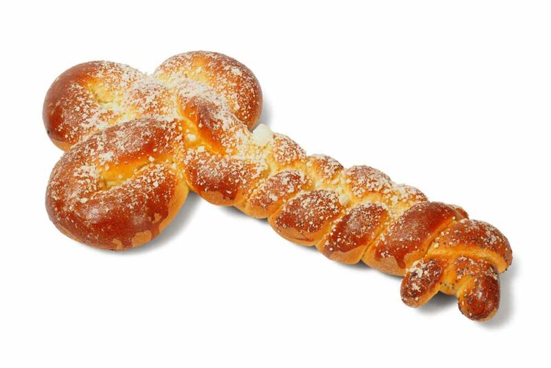 Is a Christian Delicacy Behind the Shlissel Challah Phenomenon?